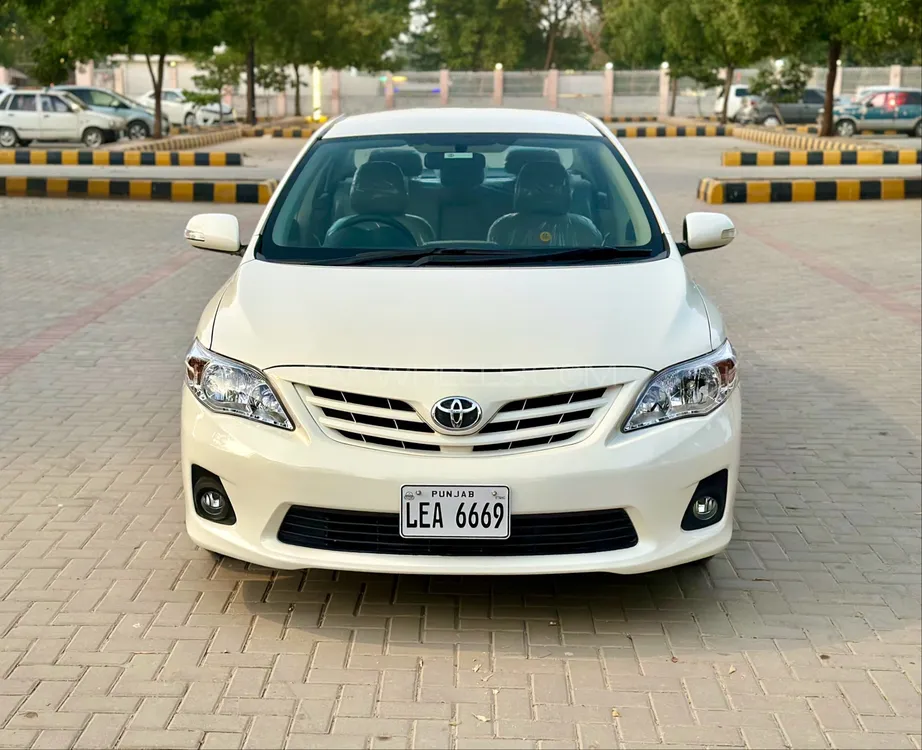 Toyota Corolla 2011 for Sale in Peshawar Image-1