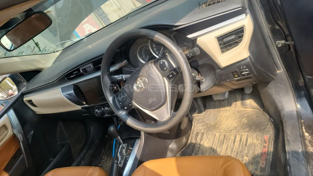 Toyota Corolla 2015 for Sale in Sialkot Image-1