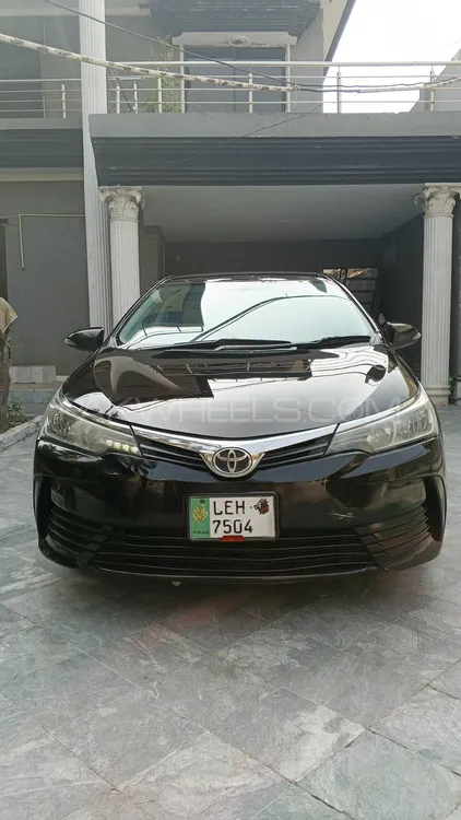 Toyota Corolla 2015 for Sale in Lahore Image-1