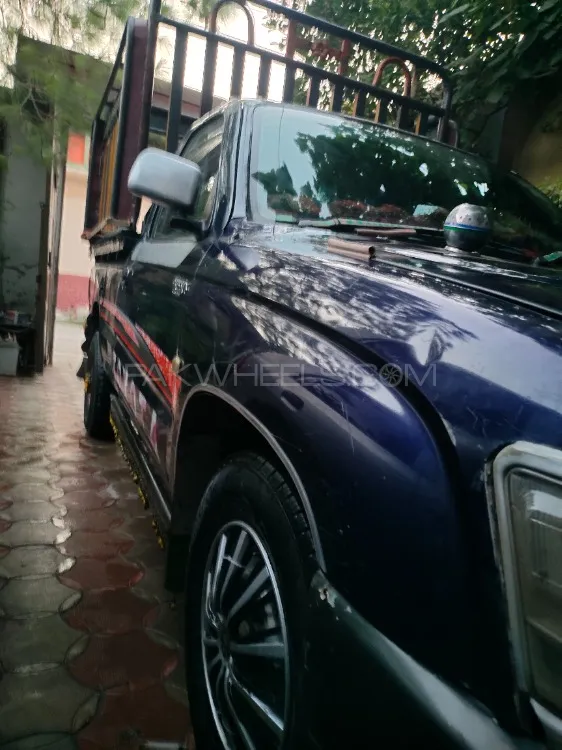 Toyota Hilux 2002 for Sale in Nowshera Image-1