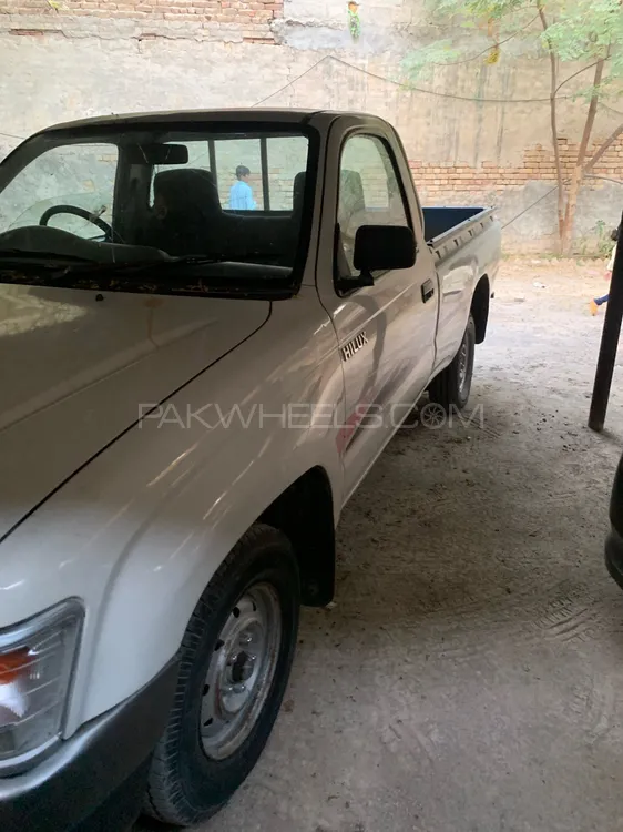 Toyota Hilux 2005 for Sale in Taxila Image-1