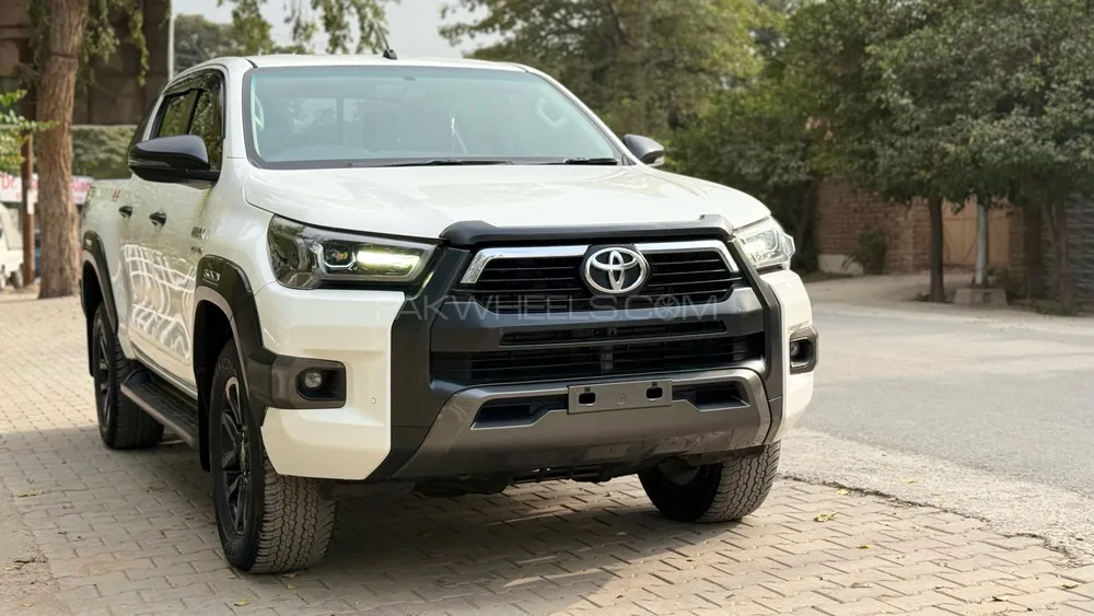 Toyota Hilux 2022 for Sale in Peshawar Image-1