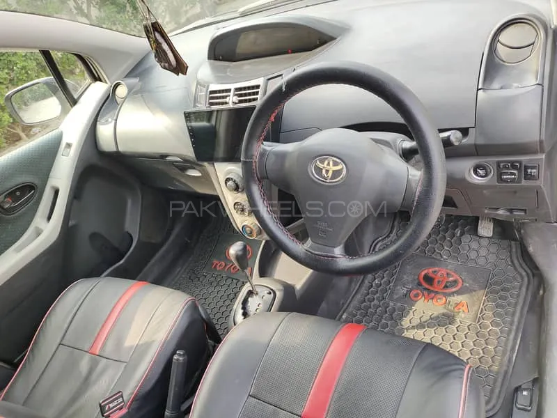 Toyota Vitz 2012 for Sale in Multan Image-1