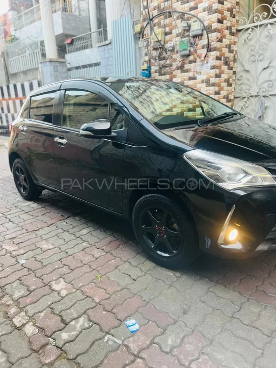 Toyota Vitz 2019 for Sale in Sialkot Image-1