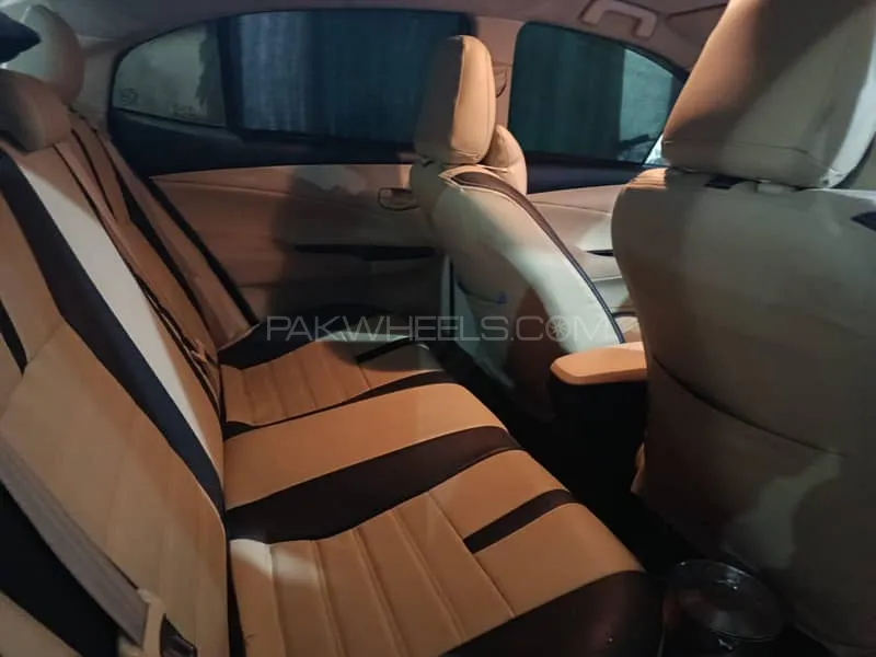 Toyota Yaris Sedan 2020 for Sale in Multan Image-1