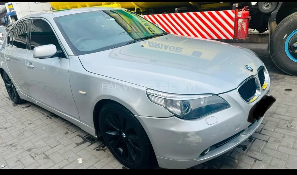 BMW 5 Series 2004 for Sale in Lahore Image-1