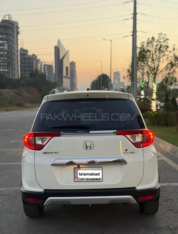 Honda BR-V 2017 for Sale in Islamabad Image-1