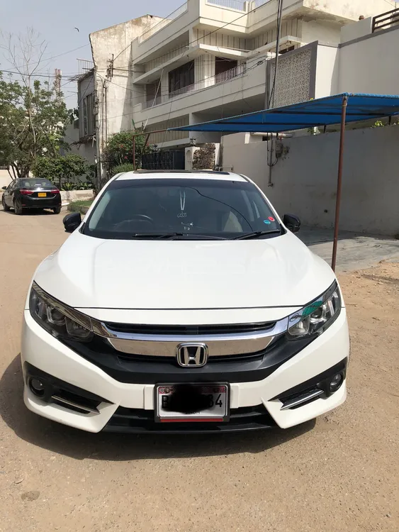 Honda Civic 2018 for Sale in Karachi Image-1