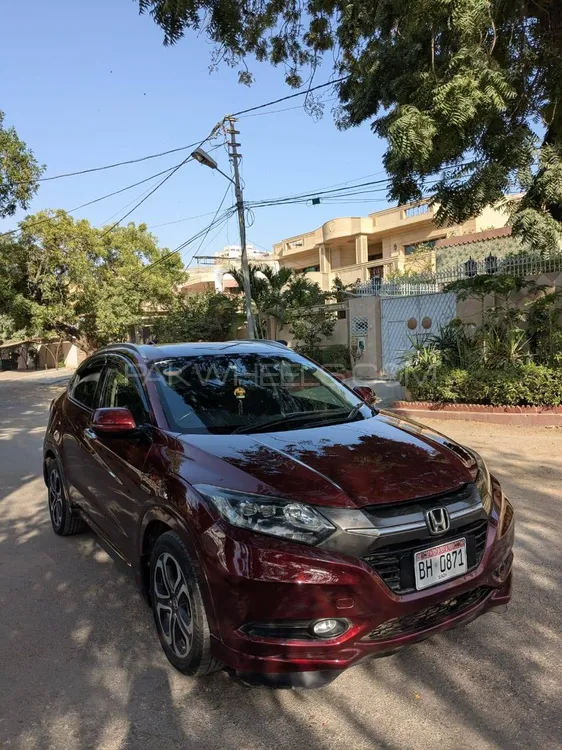 Honda Vezel 2014 for Sale in Karachi Image-1