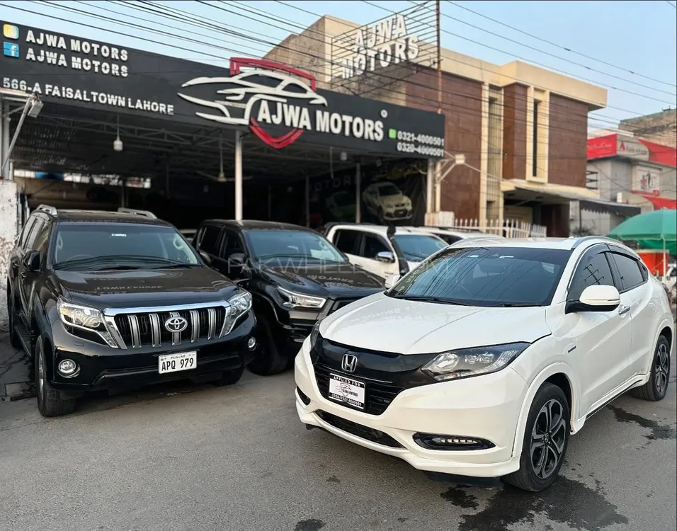 Honda Vezel 2016 for Sale in Lahore Image-1