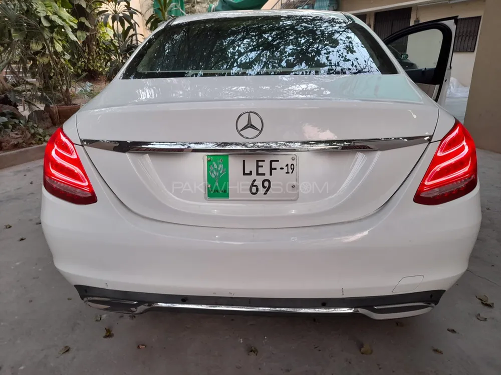 Mercedes Benz C Class 2018 for Sale in Lahore Image-1