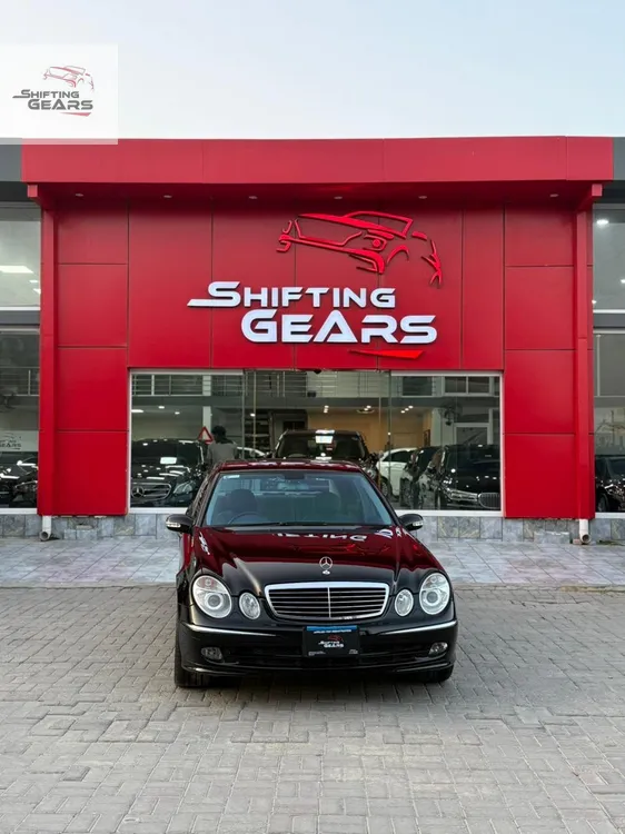 Mercedes Benz E Class 2005 for Sale in Islamabad Image-1