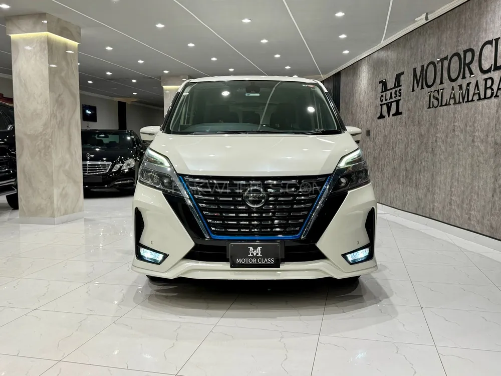 Nissan Serena 2019 for Sale in Islamabad Image-1
