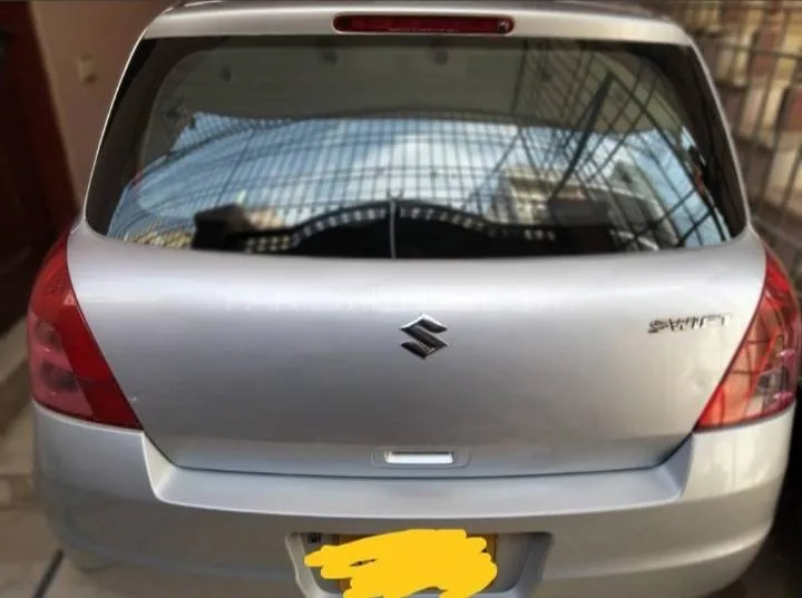 سوزوکی سوئفٹ 2011 for Sale in کراچی Image-1