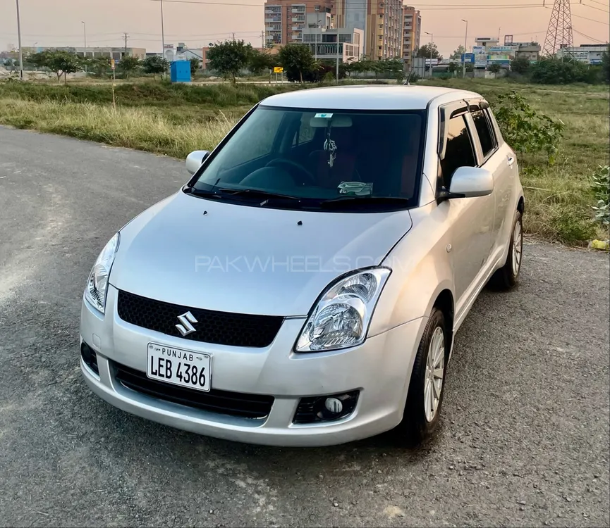 سوزوکی سوئفٹ 2011 for Sale in لاہور Image-1