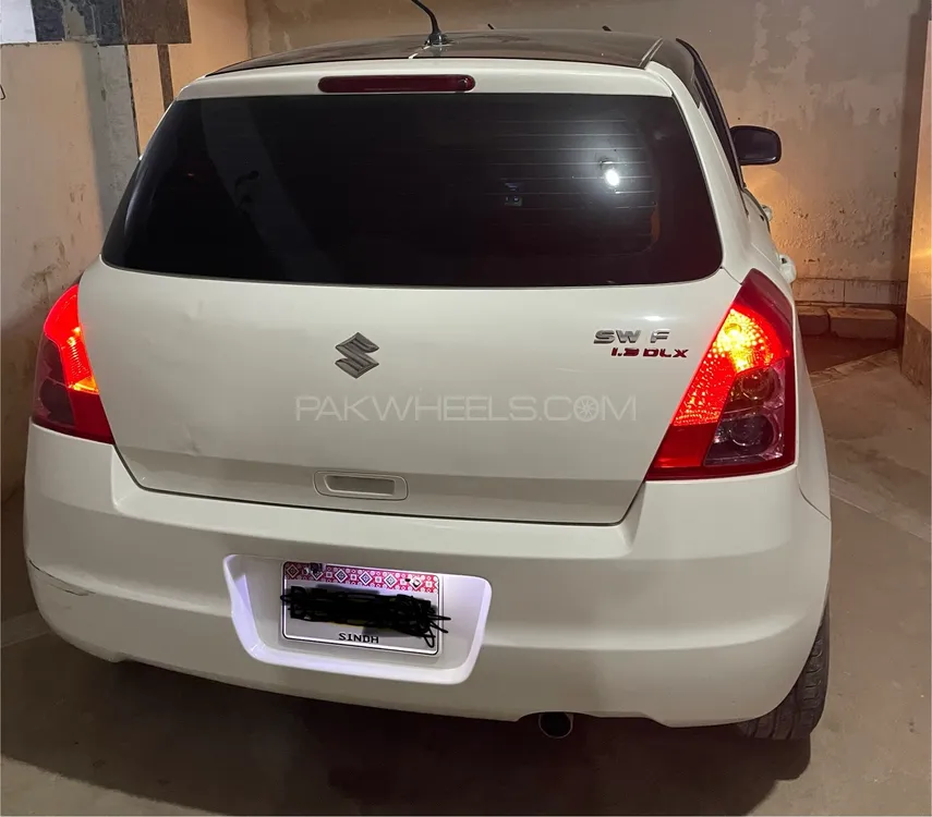 Suzuki Swift 2015 for Sale in Karachi Image-1