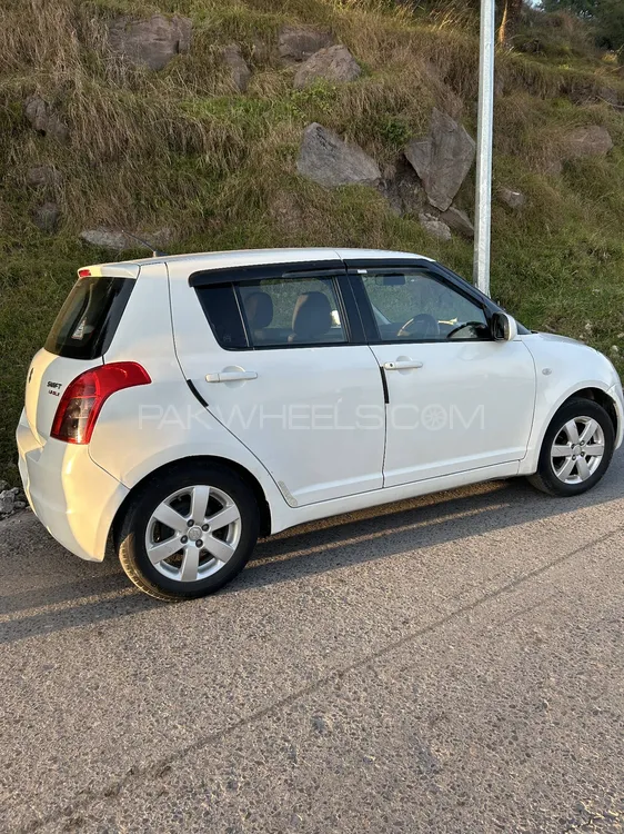 Suzuki Swift 2015 for Sale in Islamabad Image-1