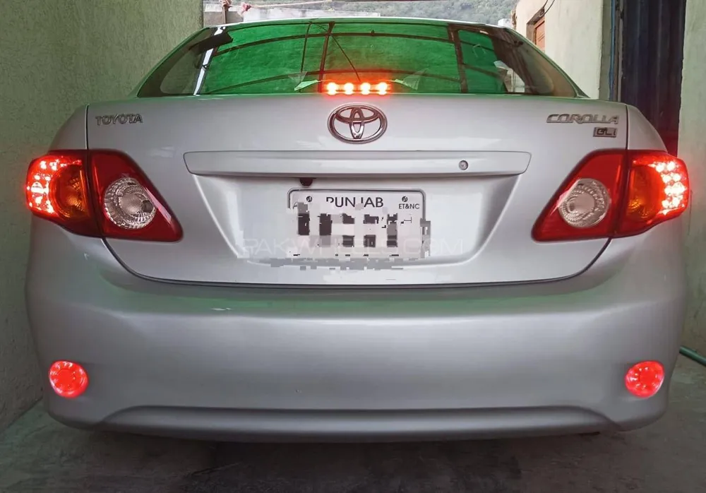 Toyota Corolla 2010 for Sale in Islamabad Image-1
