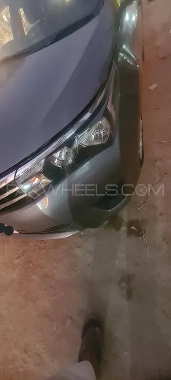Toyota Corolla 2016 for Sale in Karachi Image-1
