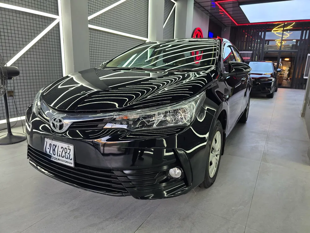 Toyota Corolla 2018 for Sale in Islamabad Image-1