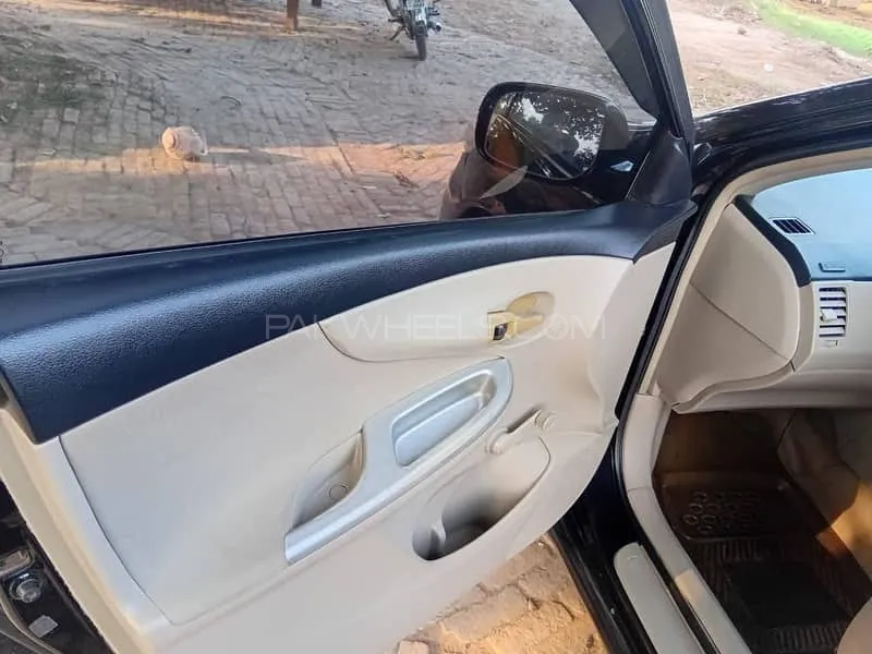 Toyota Corolla 2014 for Sale in Chichawatni Image-1