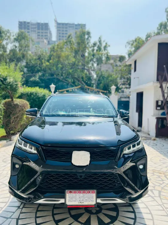 Toyota Fortuner 2019 for Sale in Karachi Image-1