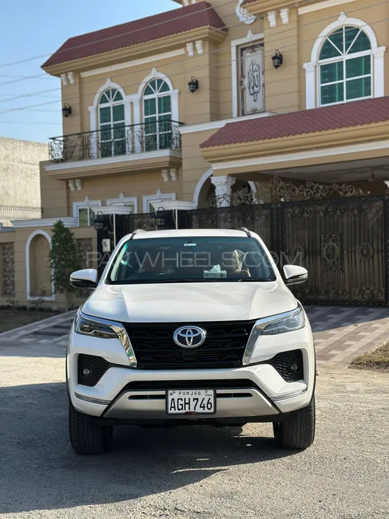Toyota Fortuner 2022 for Sale in Lahore Image-1