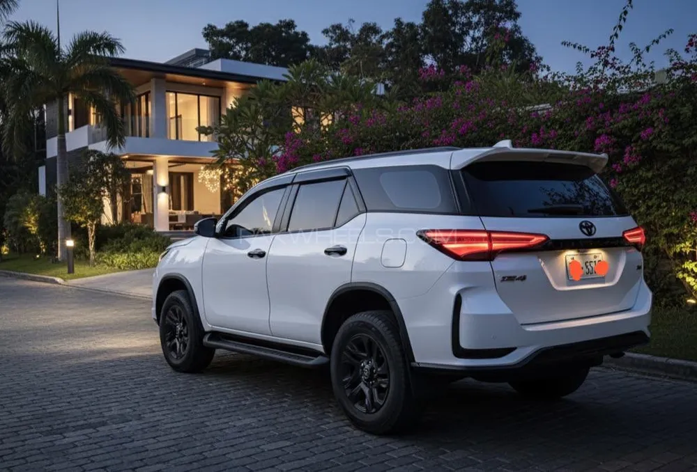 Toyota Fortuner 2022 for Sale in Karachi Image-1