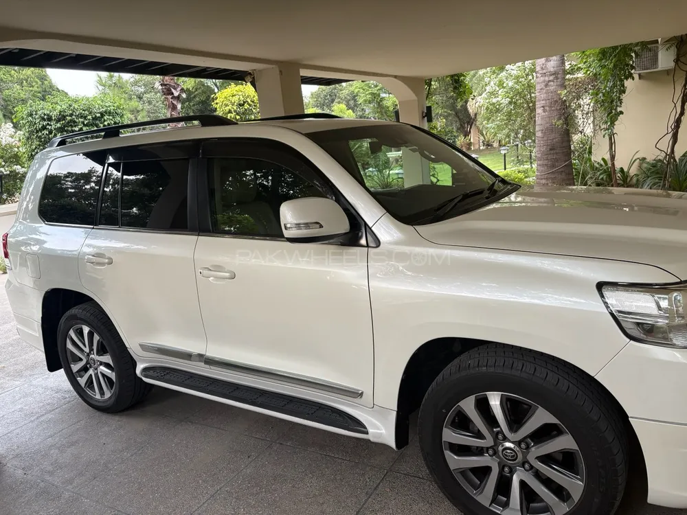 Toyota Land Cruiser 2016 for Sale in Lahore Image-1