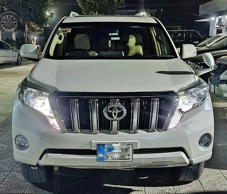 Toyota Prado 2017 for Sale in Islamabad Image-1