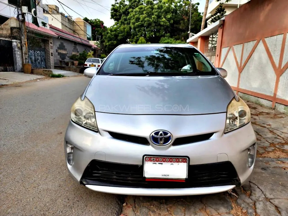 Toyota Prius 2013 for Sale in Karachi Image-1