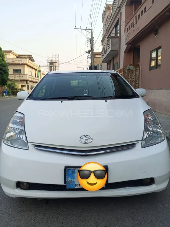 Toyota Prius 2009 for Sale in Islamabad Image-1