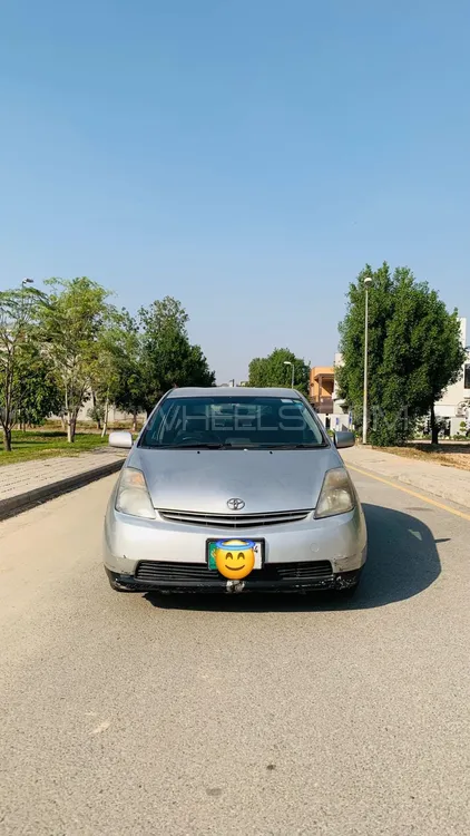 Toyota Prius 2011 for Sale in Lahore Image-1