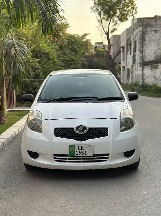 Toyota Vitz 2007 for Sale in Lahore Image-1