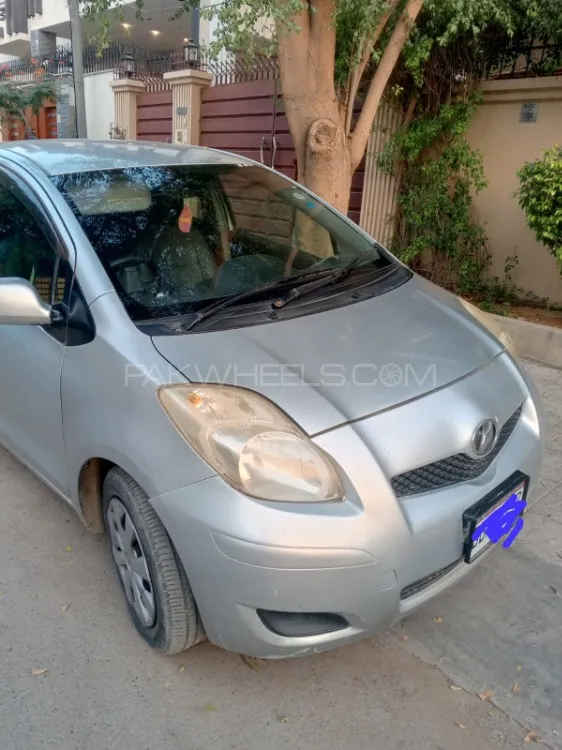 Toyota Vitz 2010 for Sale in Karachi Image-1