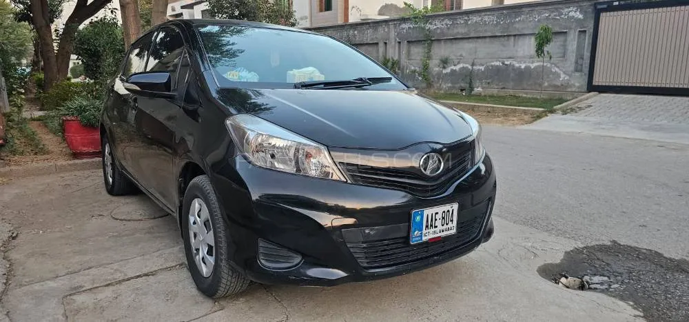 Toyota Vitz 2012 for Sale in Islamabad Image-1