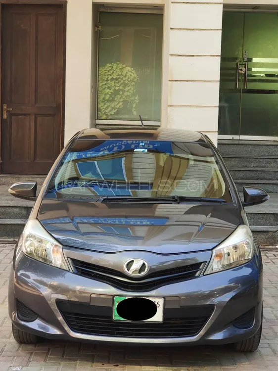 Toyota Vitz 2012 for Sale in Lahore Image-1