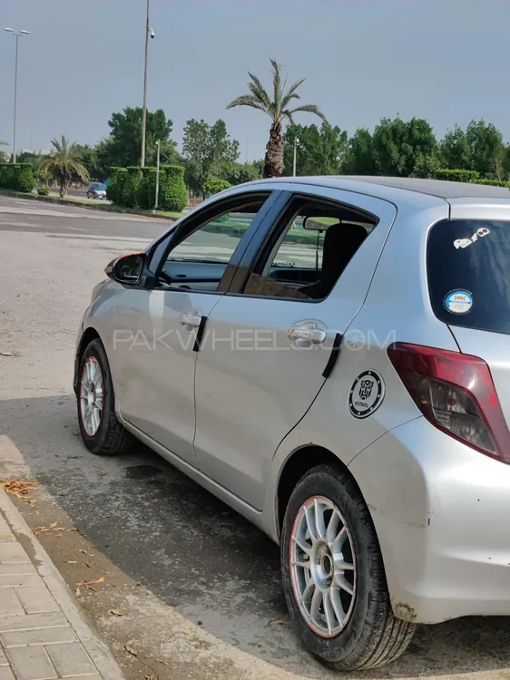 Toyota Vitz 2011 for Sale in Lahore Image-1