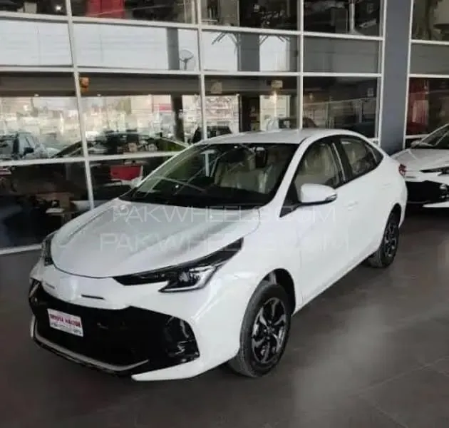 ٹویوٹا یارس سیڈان 2025 for Sale in ملتان Image-1