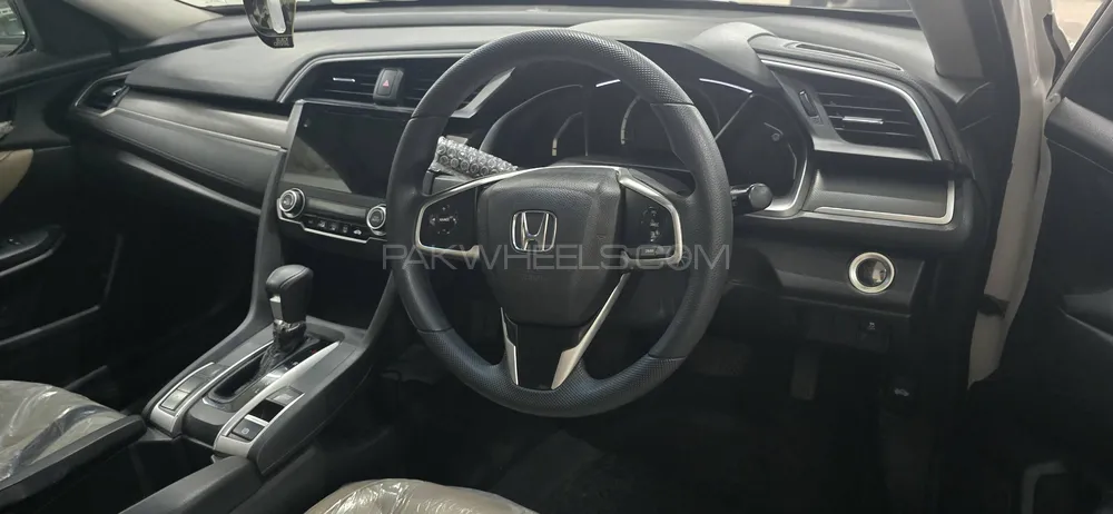 Honda Civic 2021 for Sale in Peshawar Image-1