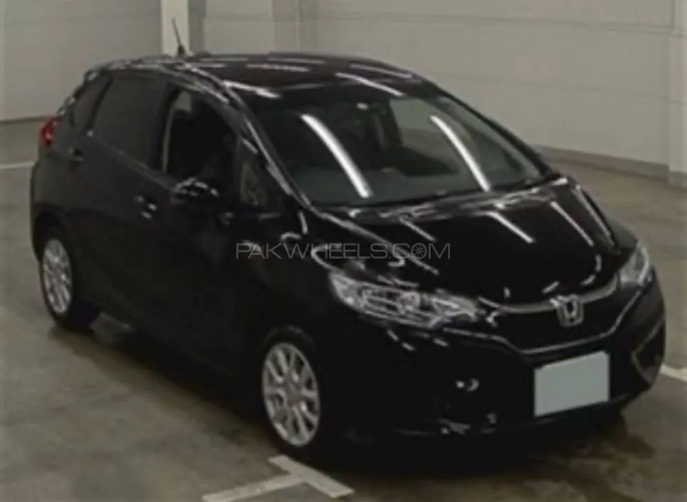 Honda Fit 2017 for Sale in Lahore Image-1