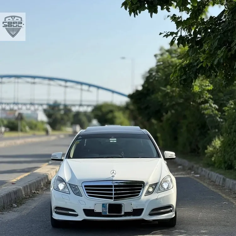 Mercedes Benz E Class 2013 for Sale in Lahore Image-1