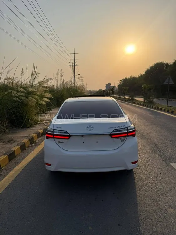 Toyota Corolla 2018 for Sale in Sialkot Image-1