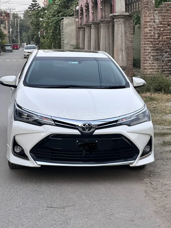 Toyota Corolla 2022 for Sale in Peshawar Image-1