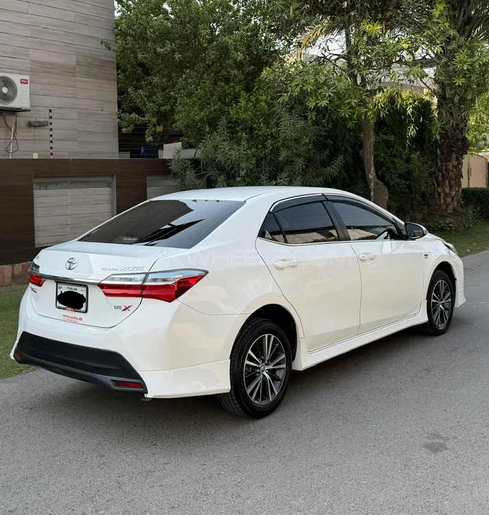 Toyota Corolla 2021 for Sale in Lahore Image-1