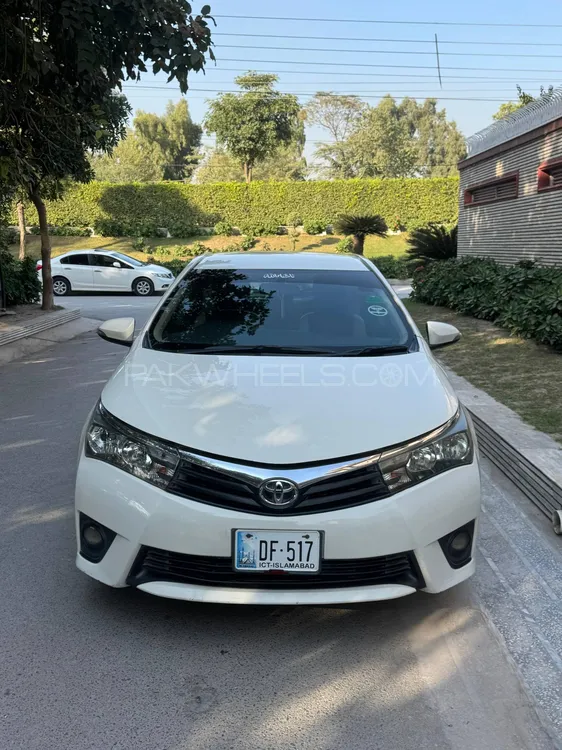 Toyota Corolla 2015 for Sale in Peshawar Image-1