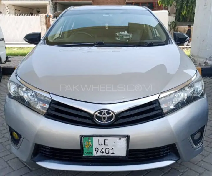 Toyota Corolla 2015 for Sale in Lahore Image-1