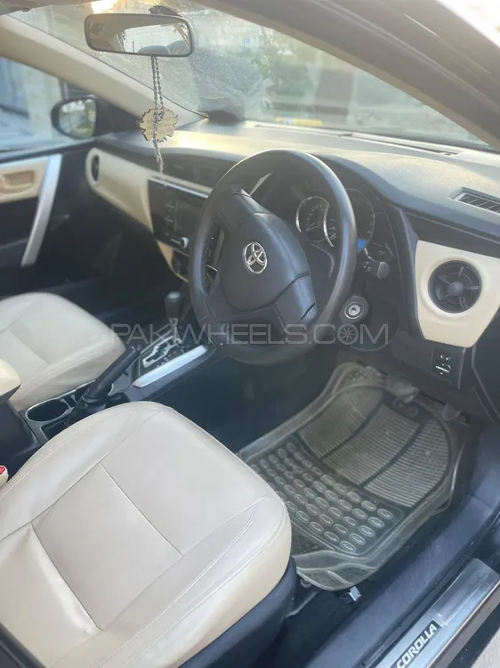 Toyota Corolla 2019 for Sale in Islamabad Image-1