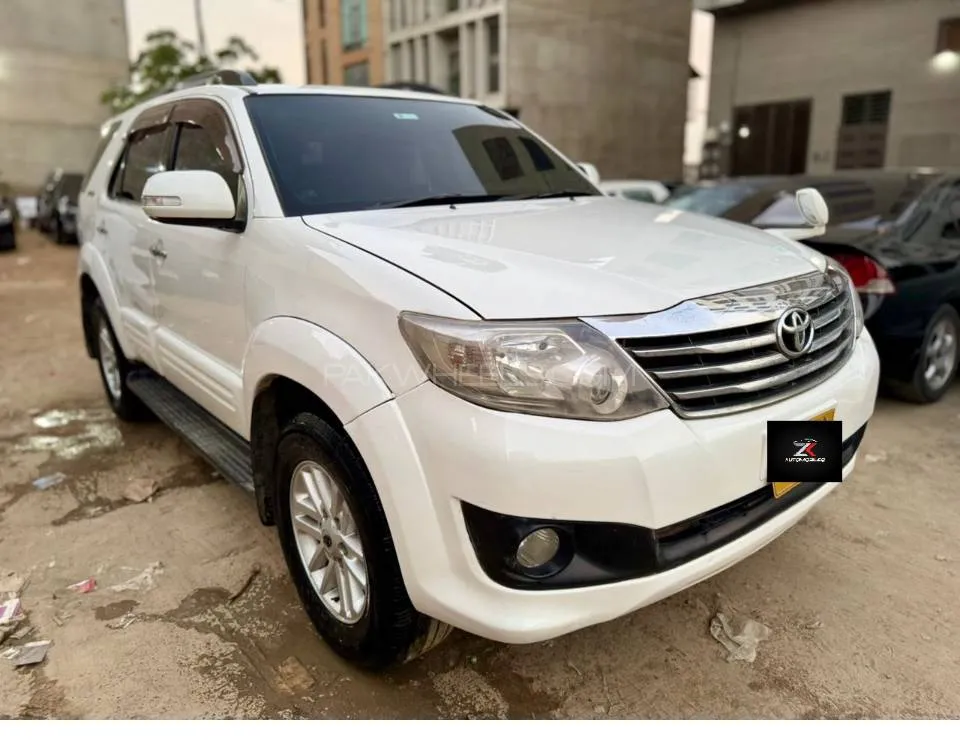 Toyota Fortuner 2015 for Sale in Karachi Image-1