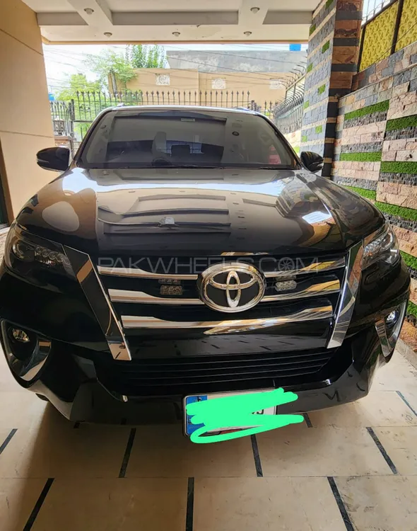Toyota Fortuner 2018 for Sale in Lahore Image-1